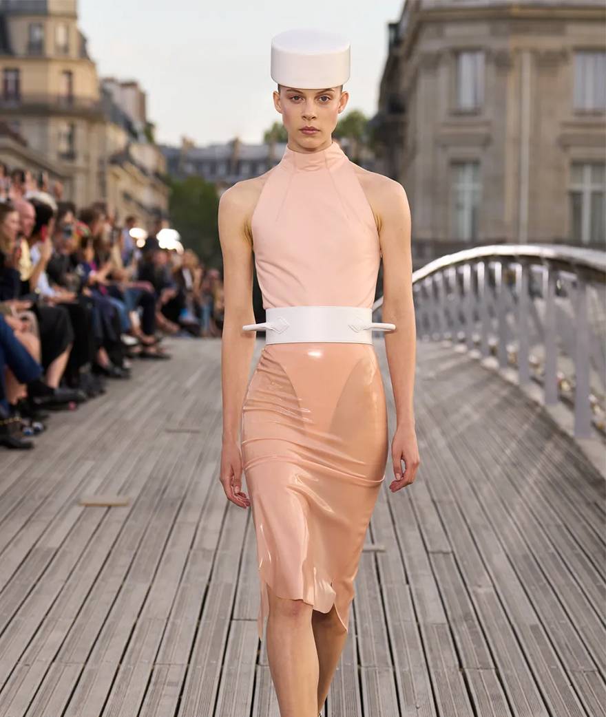 Peach Fuzz, Pantone, Couleur, 2024, Pêche, Alaïa