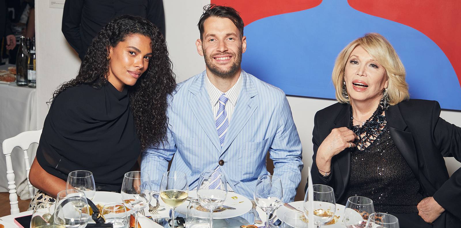 Simon Porte Jacquemus, Tina Kunakey, dîner Centre Pompidou, surréaliste