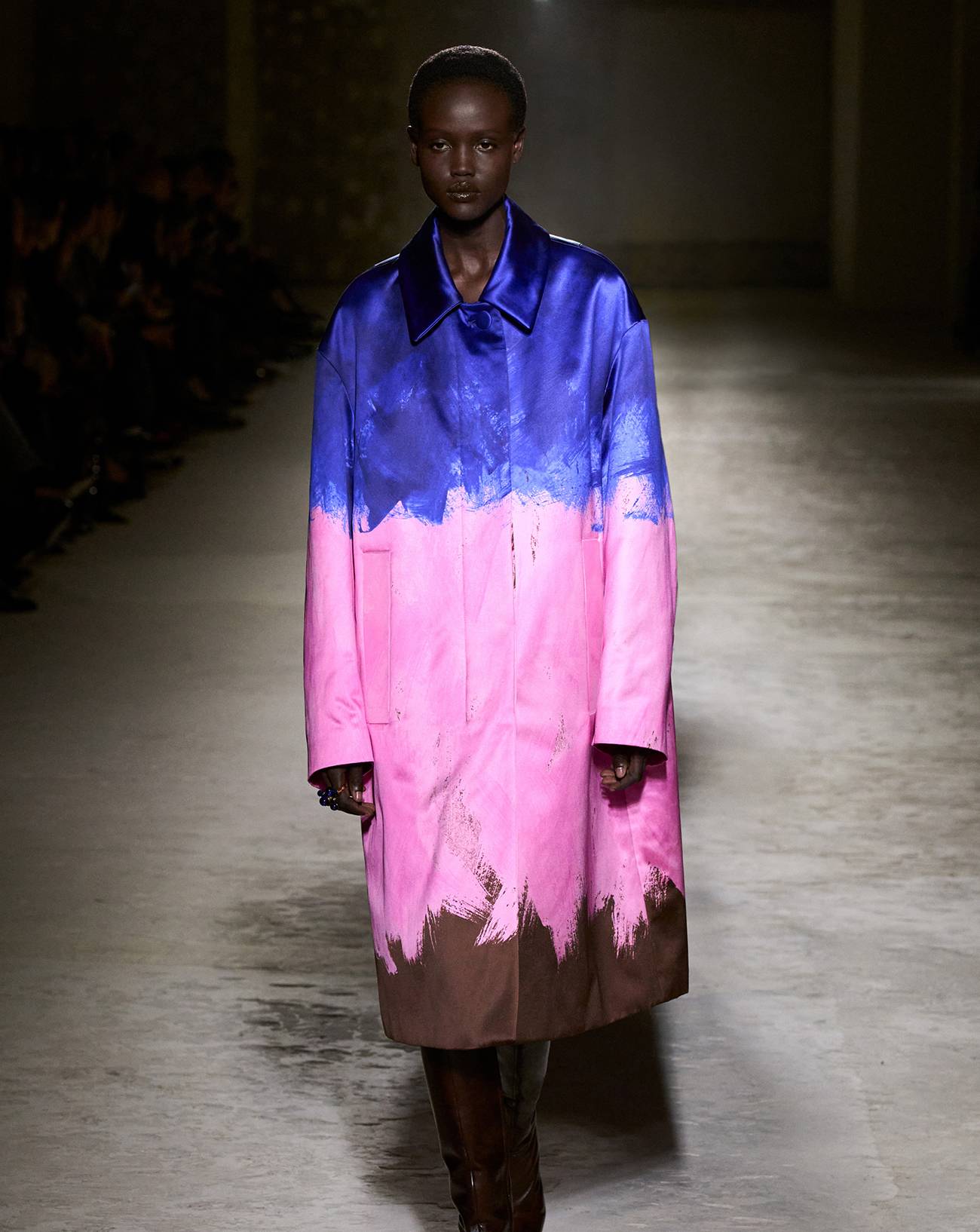 Le défilé Dries Van Noten automne-hiver 2024-2025.