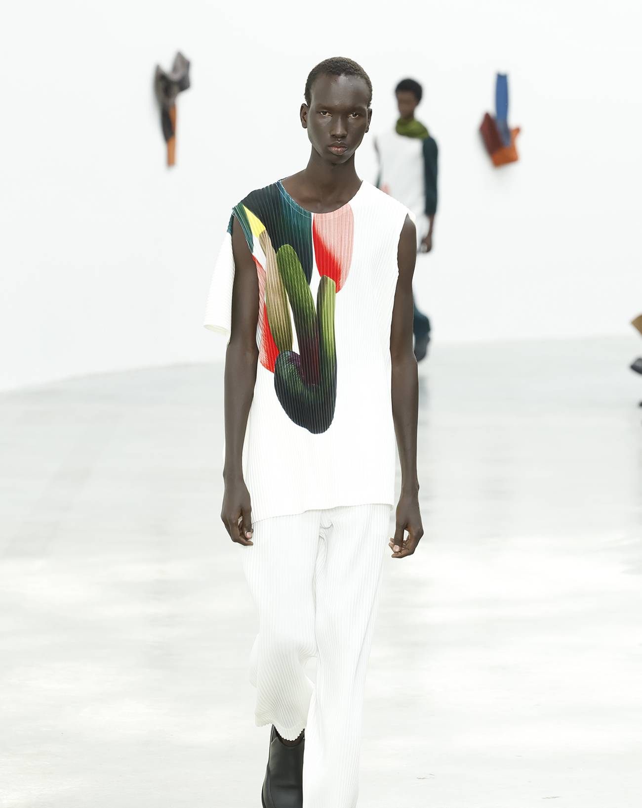 Homme Plissé, Issey Miyake, Ronan Bouroullec, défilé automne-hiver 2024-2025, Paris