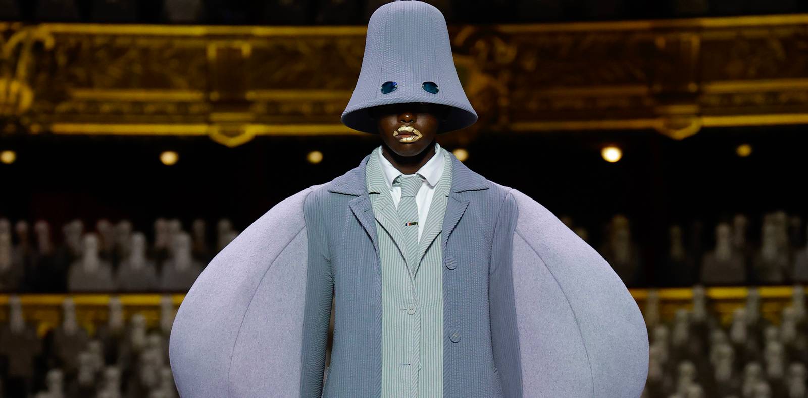 push-defile-fashion-week-paris-haute-couture-thom-browne-numero-magazine