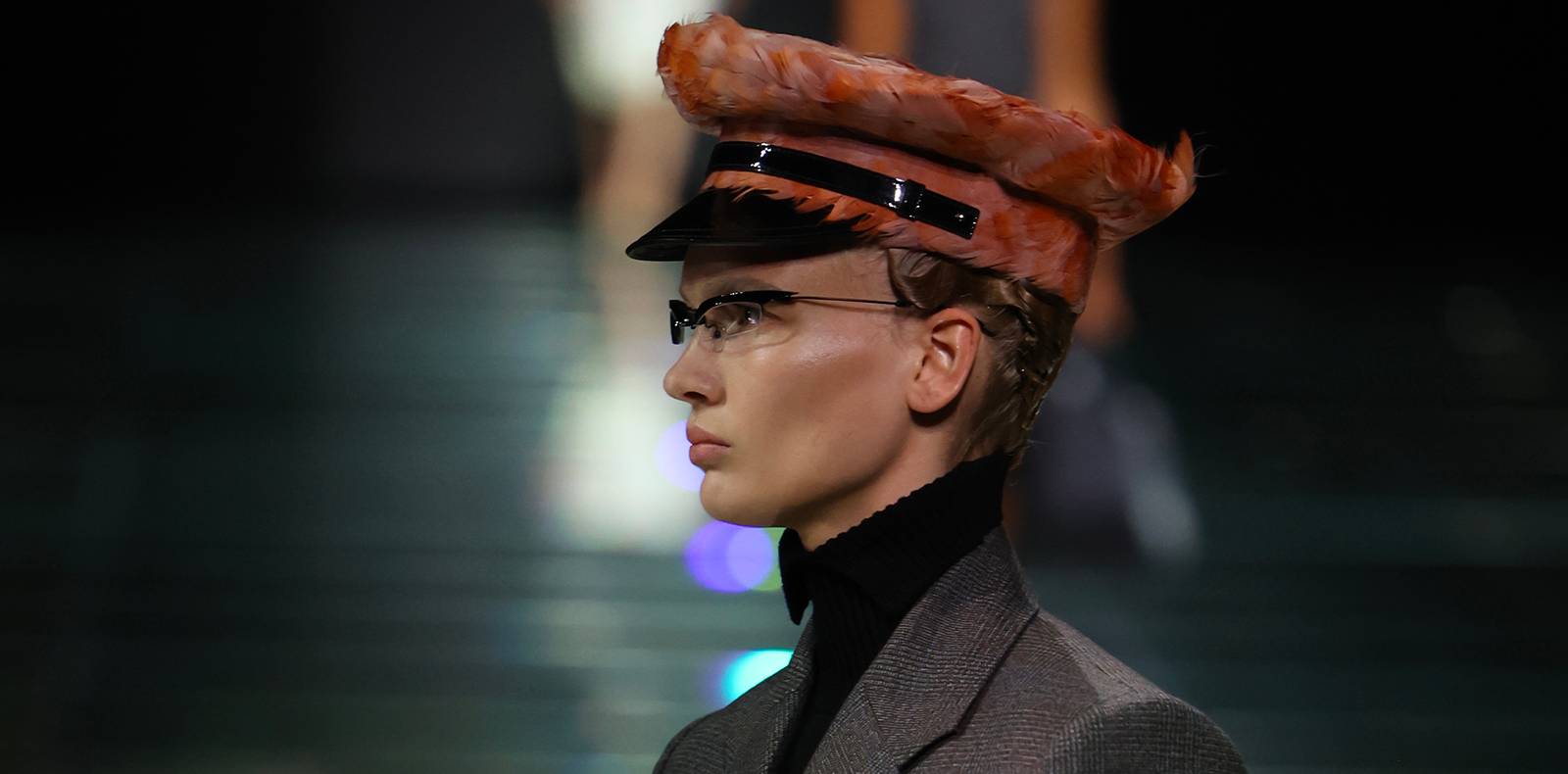 Défilé Prada automne-hiver 2024-2025, chapeaux, casquettes