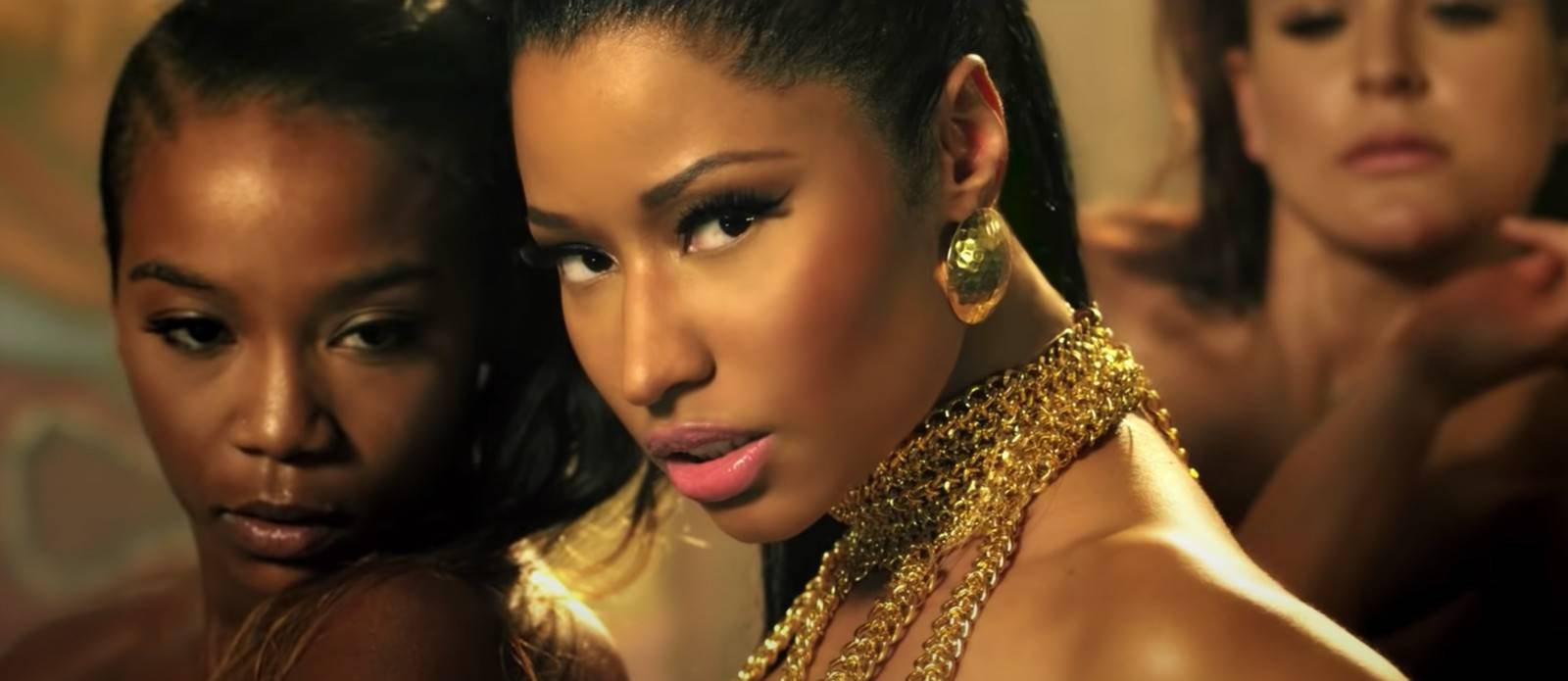 push-nicki-minaj-numero-magazine