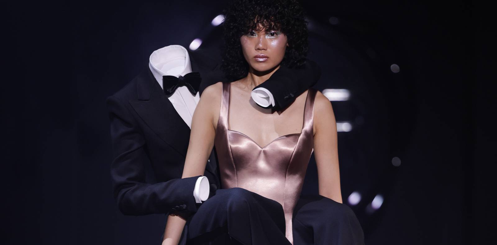 push-viktor-and-rolf-haute-couture-automne-hiver-2023-2024-numero-magazine