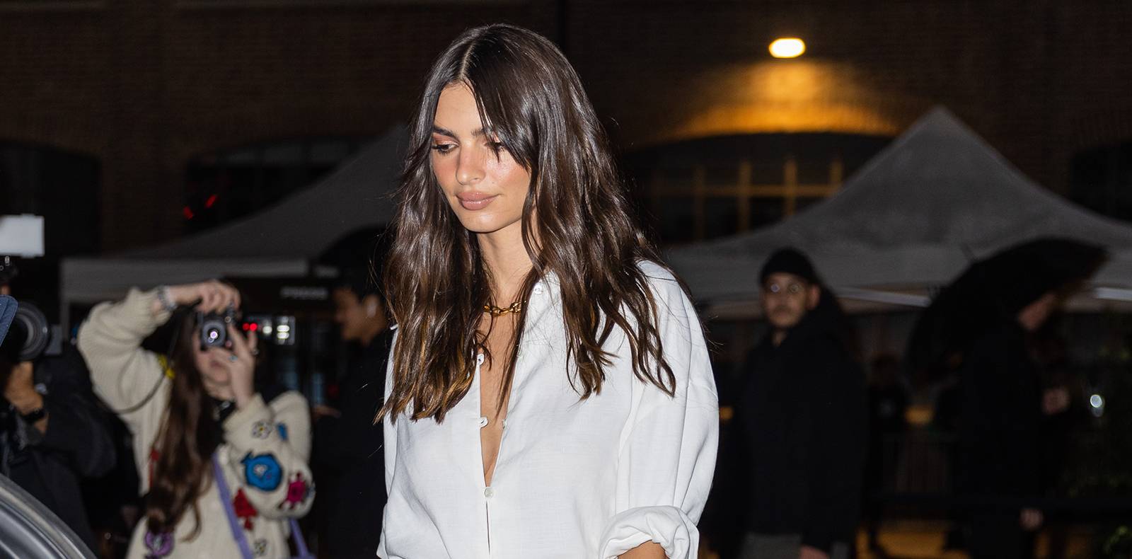 Chemise, Emily Ratajkowski, tendance