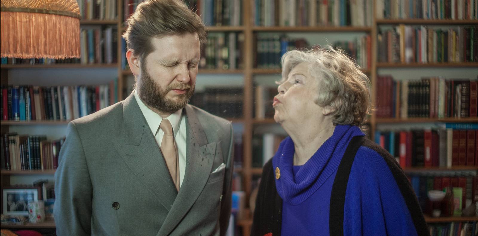 Ragnar Kjartansson, Mother, Le Bal, exposition, mère