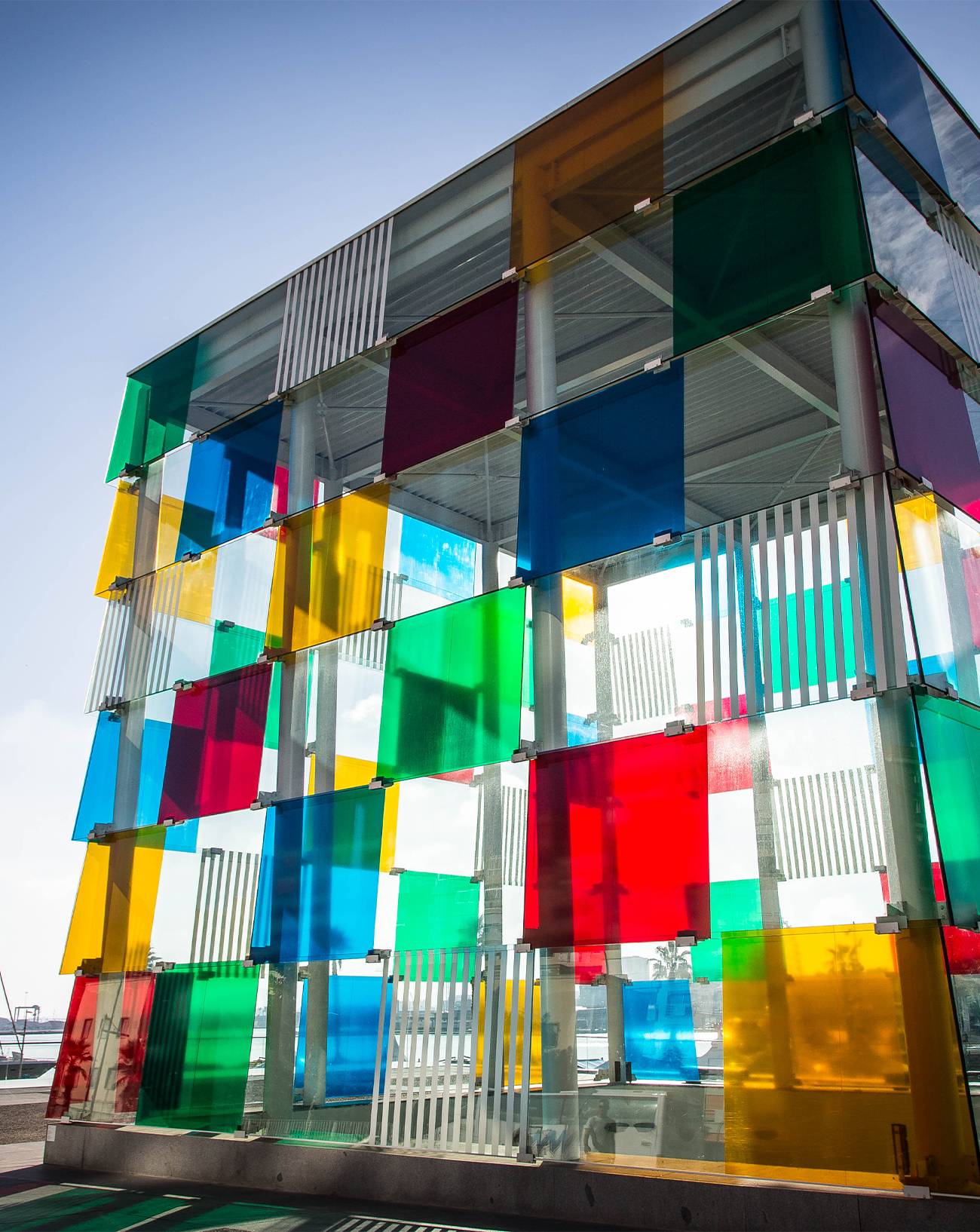 Daniel Buren, Exposition Bon Marché, In situ, œuvre, Paris, Travail, Malaga, Mexico, Peyrassol, La spezia