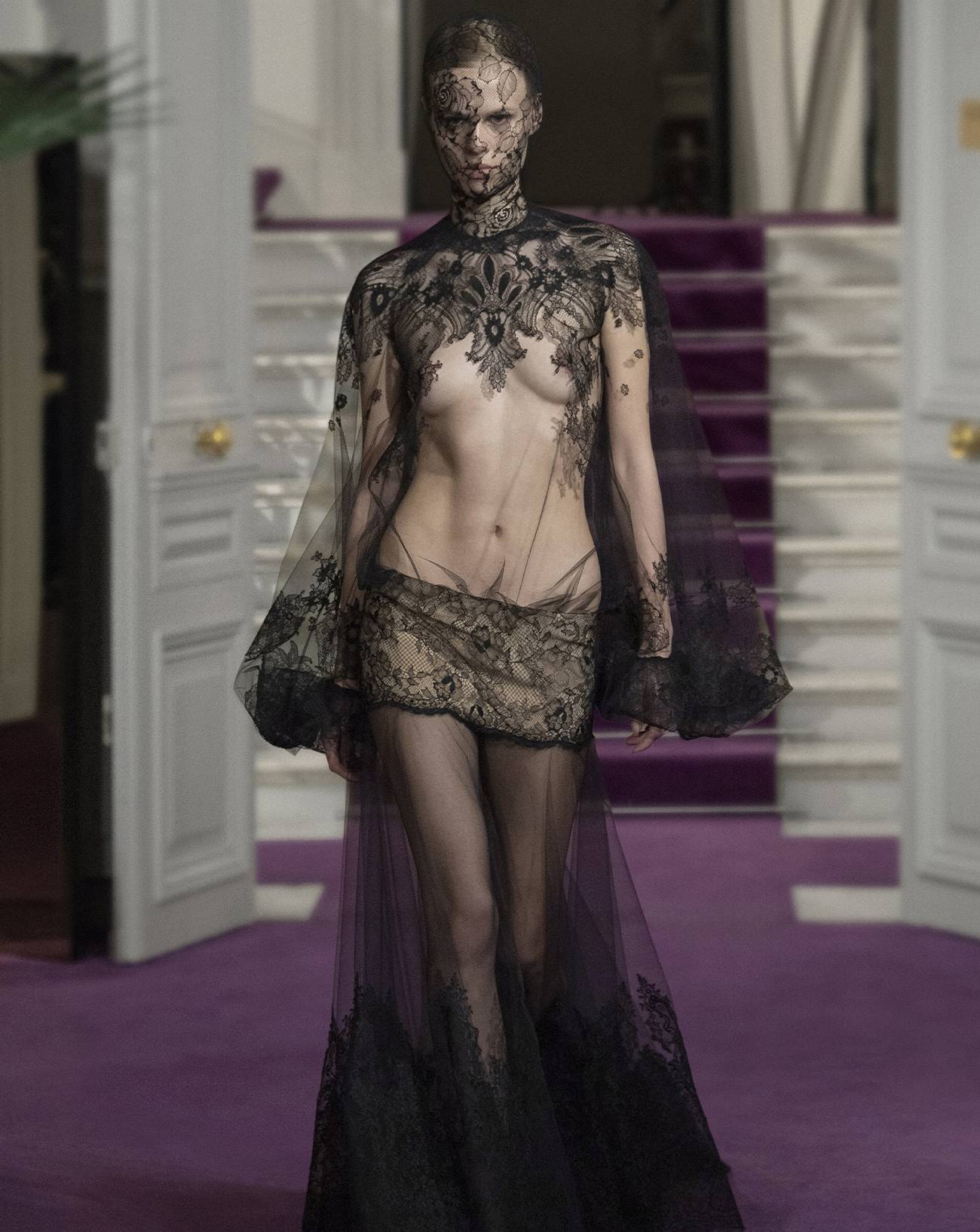 Valentino, haute couture, fashion week, paris 